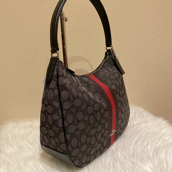 Coach - Picture 6 of 6